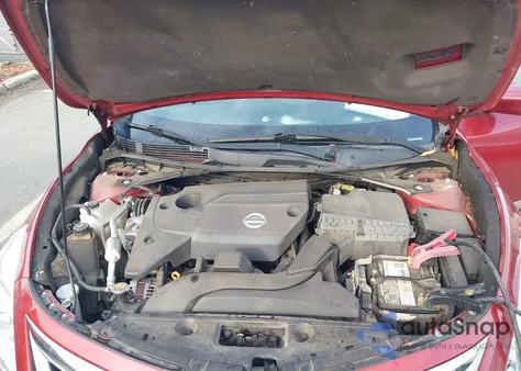 2015 Nissan Altima 2.5 S z USA, uszkodzony, nr VIN 1N4AL3AP2FN879429